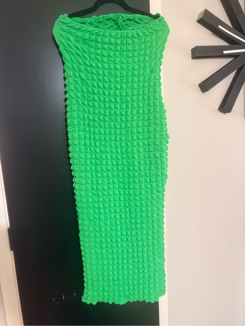 Textured Bright Green Strapless Knit Dress - Picture 2 of 5